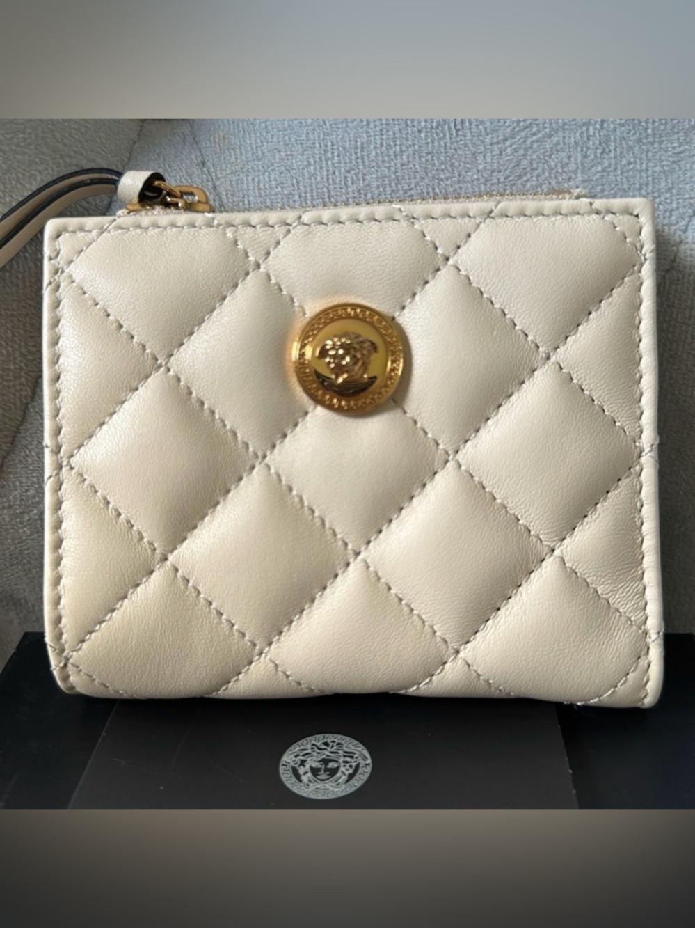 AUTHENTIC NWT Versace Medusa Quilted Bi-Fold Wallet Beige Leather